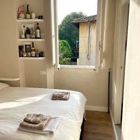 Apartament Surrounded By Greenery In The Heart Of Florencja