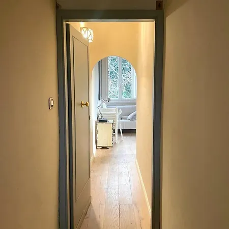 Surrounded By Greenery In The Heart Of Apartament Florencja